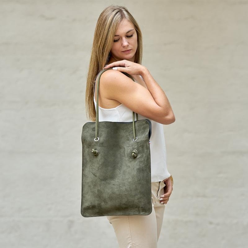 Sac Divine CUIR suede Vert Olive | Anse Olive - AMWA and CO